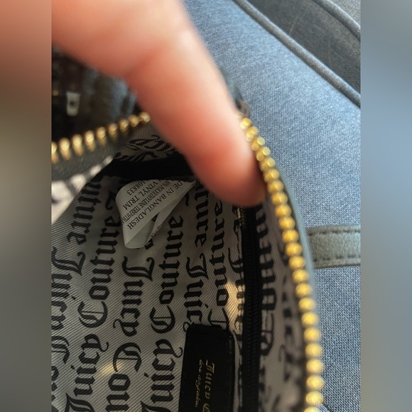 JUICY COUTURE Queen of Everything Sequin Trending Y2k Mini Barrel Crossbody Bag - Picture 4 of 8